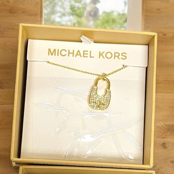 Michael Kors Gold Locket MK Necklace + Bracelet NIB - Picture 5 of 5